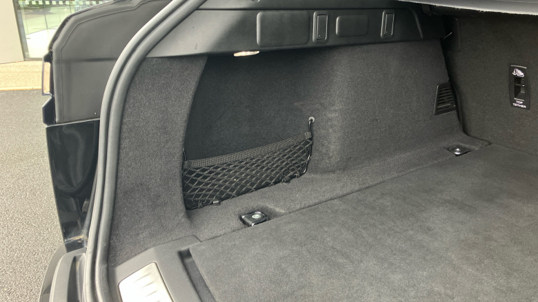 Land Rover Range Rover Velar 2.0 D200 R-Dynamic SE 5dr Auto Diesel Estate